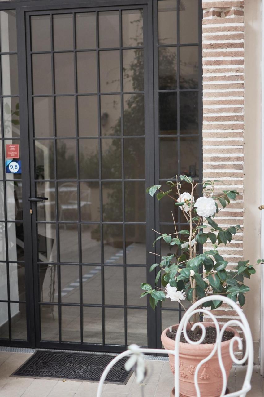 מלון קאסרטה Cas'E Charming House מראה חיצוני תמונה